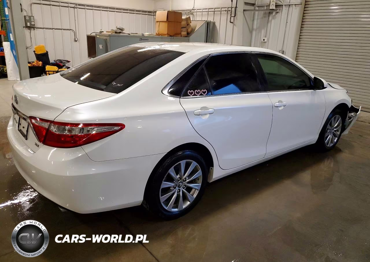 2017 Toyota Camry Xle VIN:4T1BF1FK4HU786469 - 3