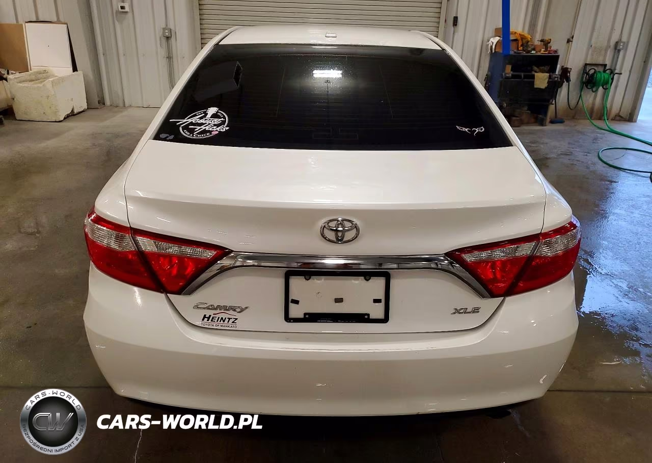 2017 Toyota Camry Xle VIN:4T1BF1FK4HU786469 - 6