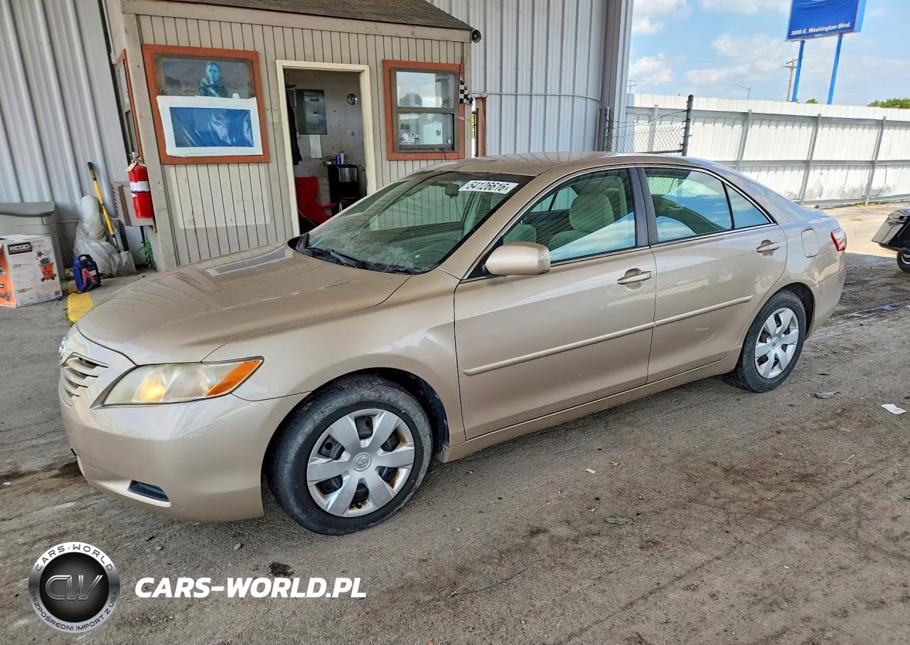 2009 Toyota Camry Le – zdjęcie 1 z 12