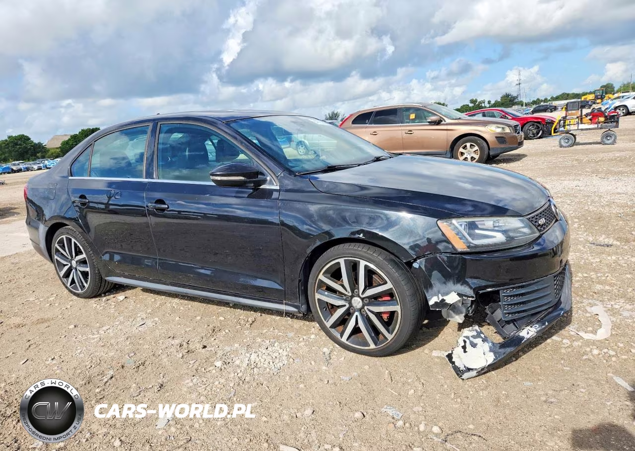 2013 Volkswagen Jetta Gli VIN:3VW467AJ2DM264658 - 4