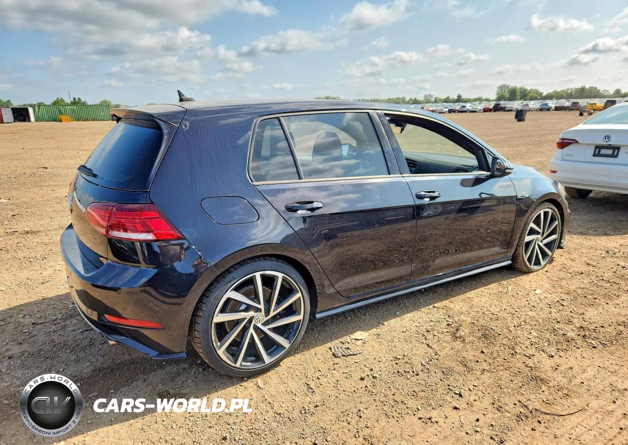 2018 Volkswagen Golf R VIN:WVWVF7AU2JW193507 - 3