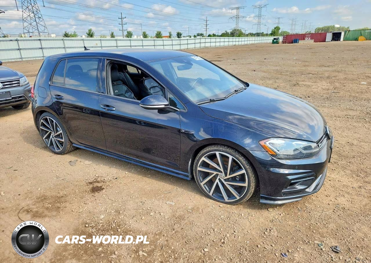 2018 Volkswagen Golf R VIN:WVWVF7AU2JW193507 - 4