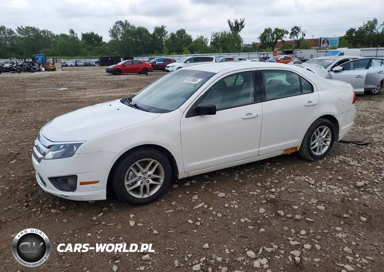 2011 Ford Fusion S – zdjęcie 1 z 13