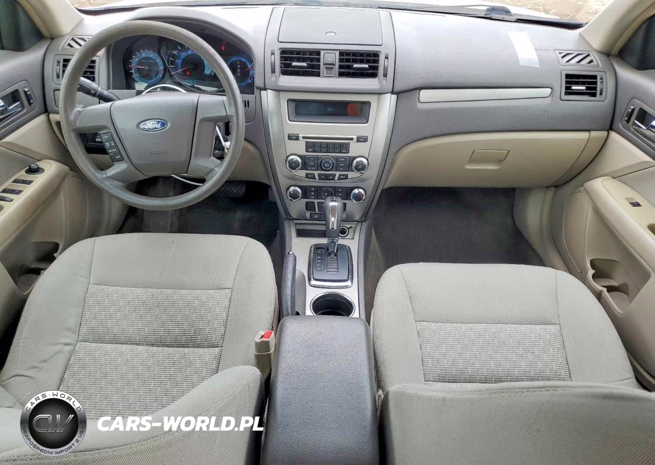 2011 Ford Fusion S VIN:3FAHP0GA6BR183197 - 8
