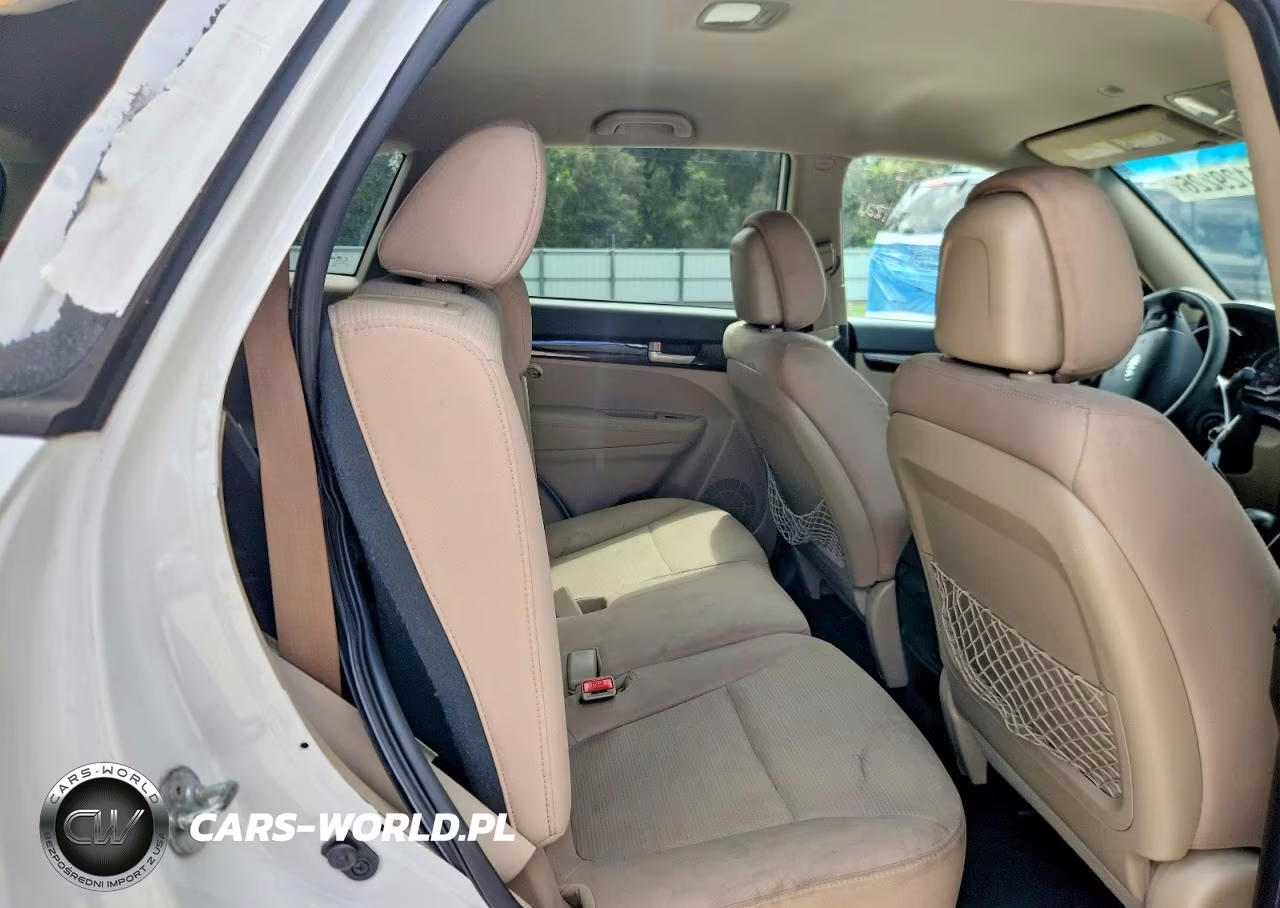2015 Kia Sorento Lx VIN:5XYKT4A73FG635977 - 11