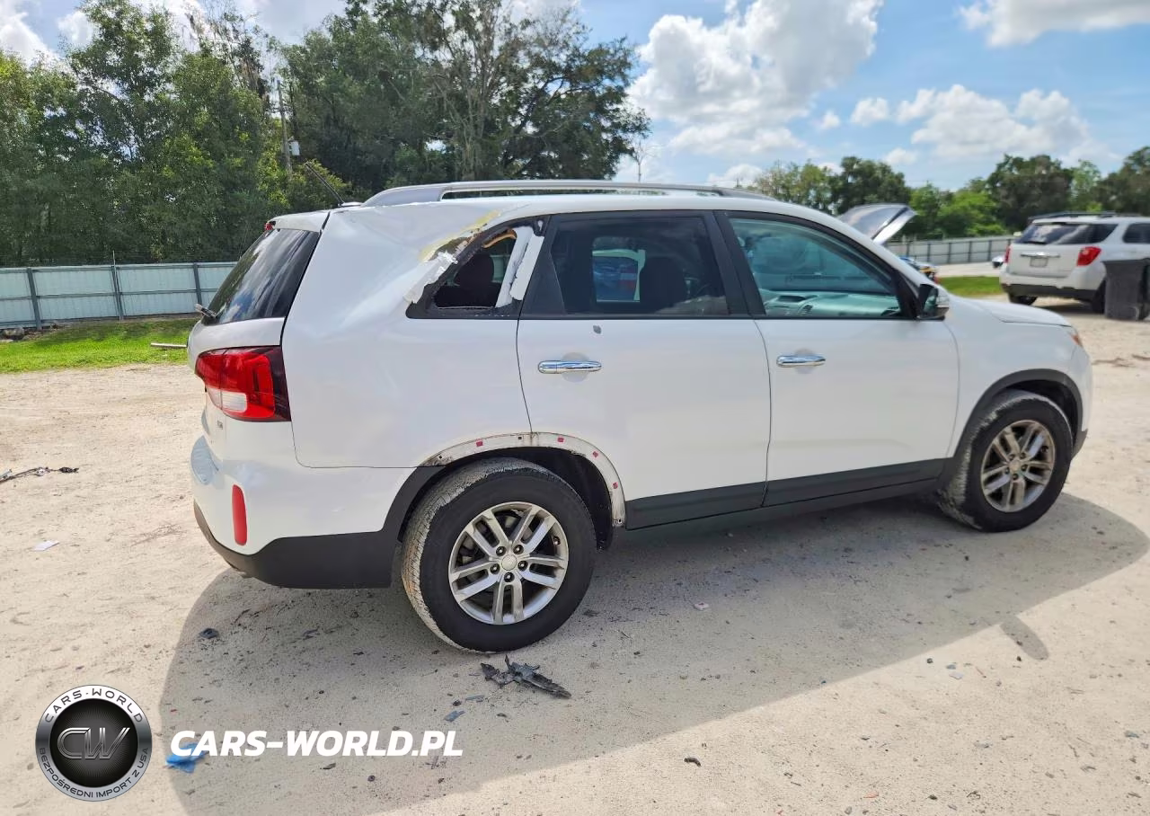 2015 Kia Sorento Lx VIN:5XYKT4A73FG635977 - 3
