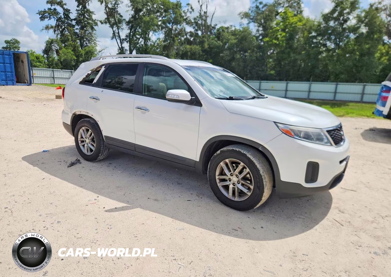 2015 Kia Sorento Lx VIN:5XYKT4A73FG635977 - 4