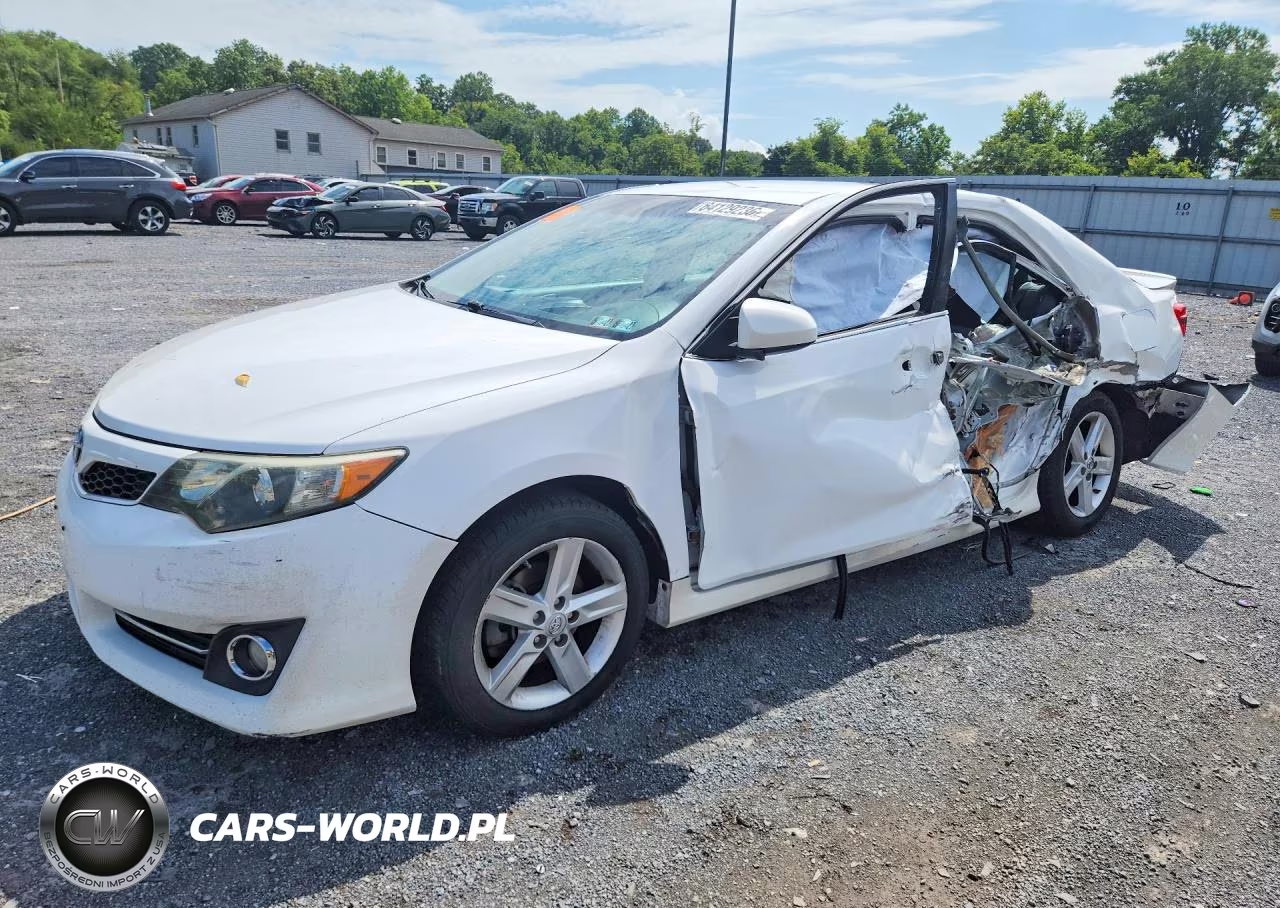 2013 Toyota Camry Se – zdjęcie 1 z 12
