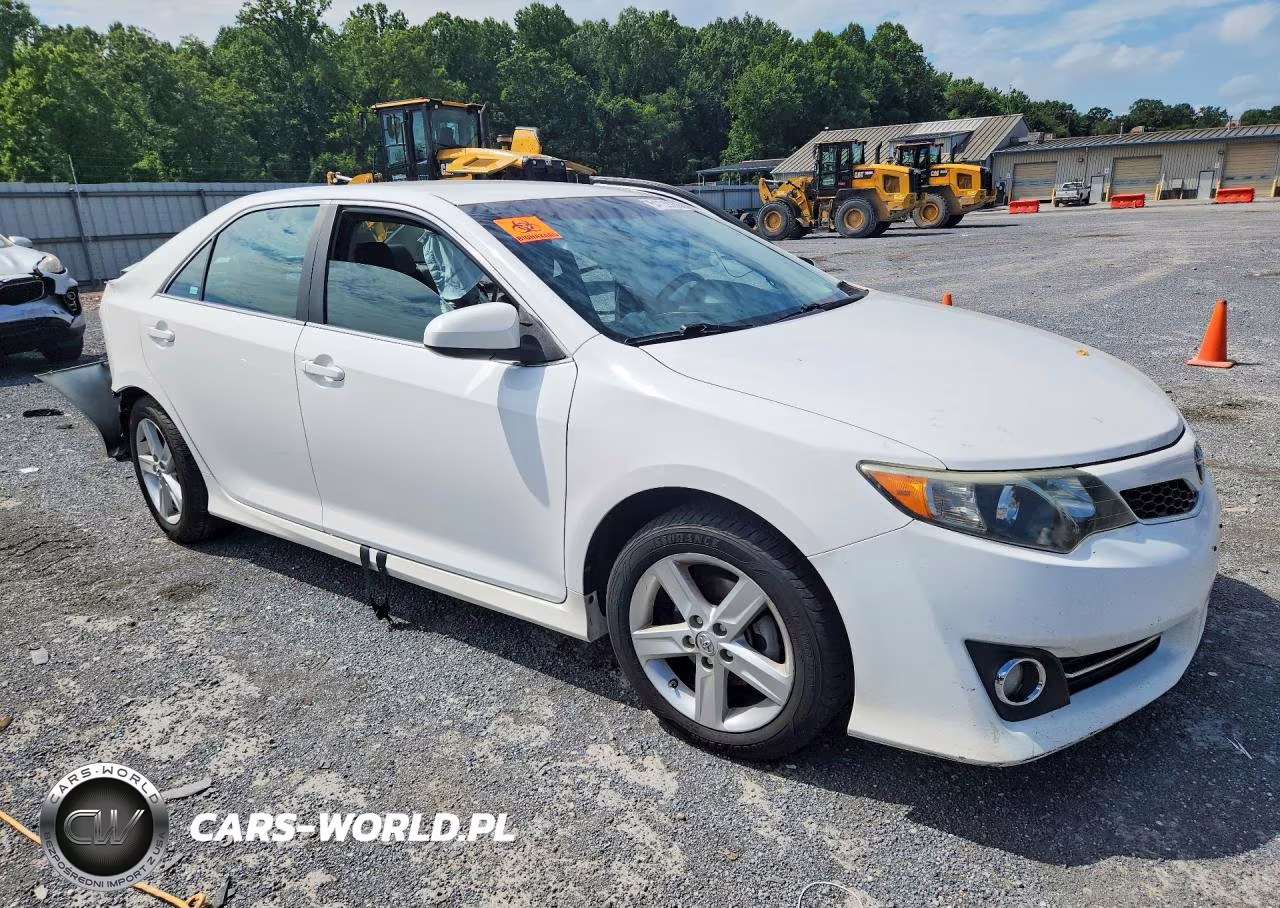 2013 Toyota Camry Se VIN:4T1BF1FK4DU272955 - 4