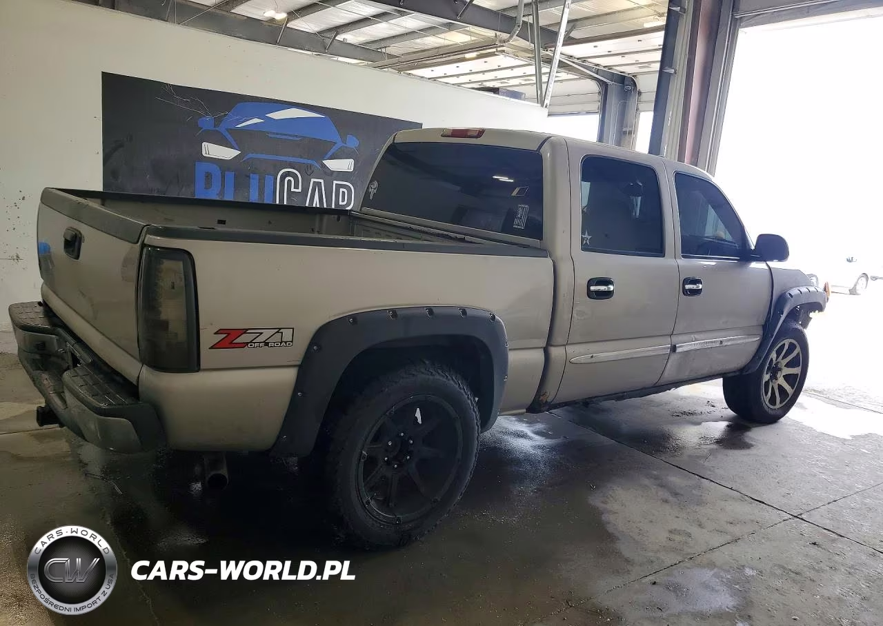 2007 GMC New Sierra K1500 Classic VIN:2GTEK13Z871124063 - 3