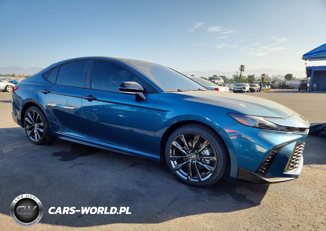 2026 Toyota Camry Le VIN:4T1DAACK5TU656365 - 4
