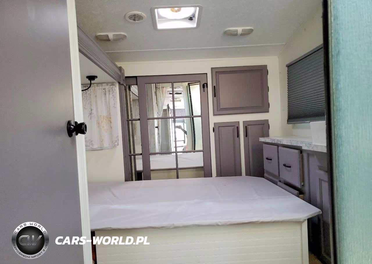 2011 Keystone Laredo Camper VIN:4YDF26621BE601713 - 5