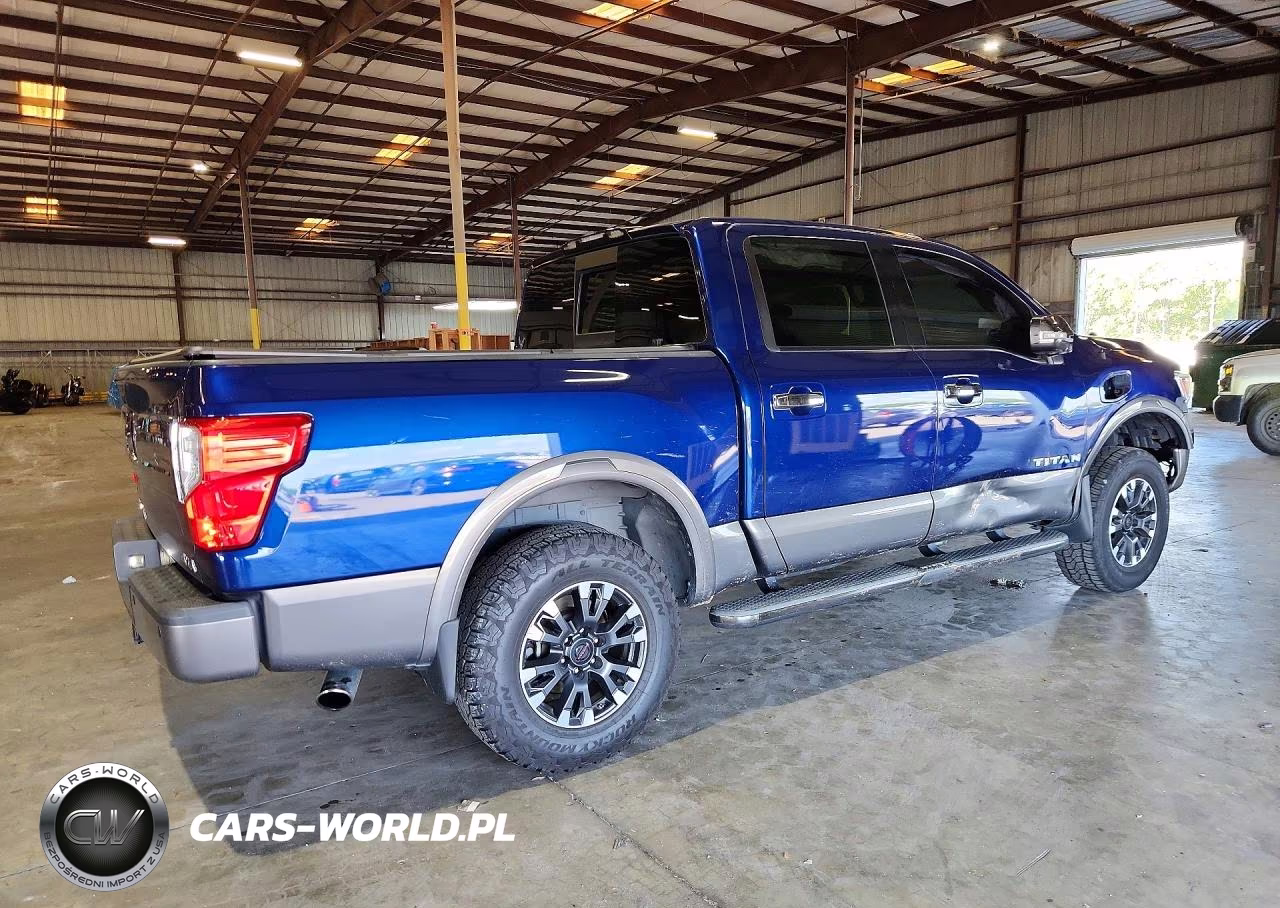 2017 Nissan Titan Platinum Reserve VIN:1N6AA1E52HN570329 - 3