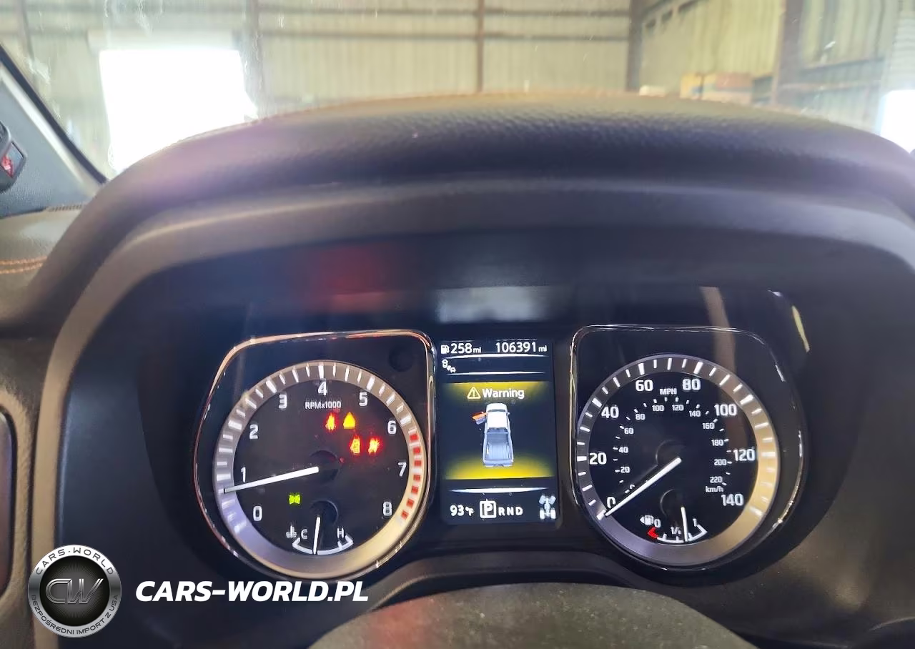 2017 Nissan Titan Platinum Reserve VIN:1N6AA1E52HN570329 - 9