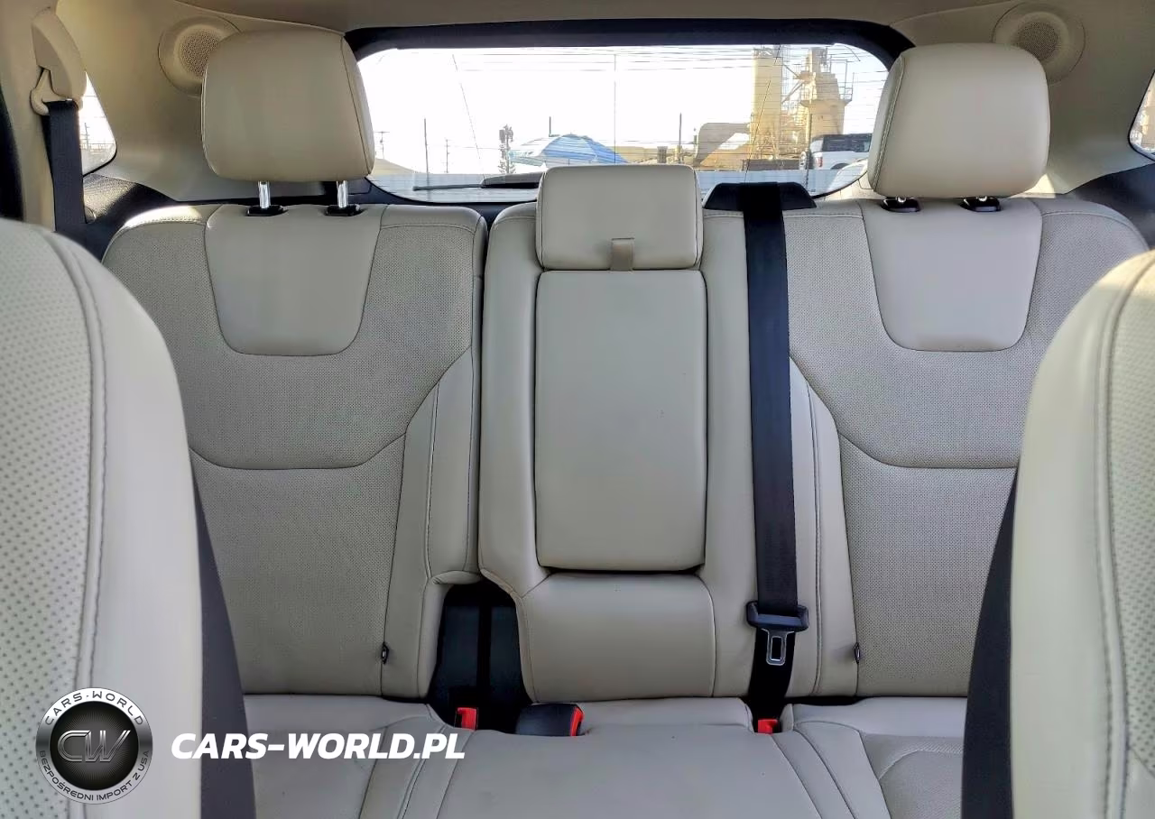 2019 Ford Edge Titanium VIN:2FMPK3K98KBC02698 - 10