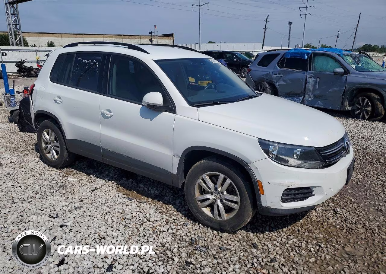 2016 Volkswagen Tiguan S VIN:WVGBV7AX6GW513562 - 4