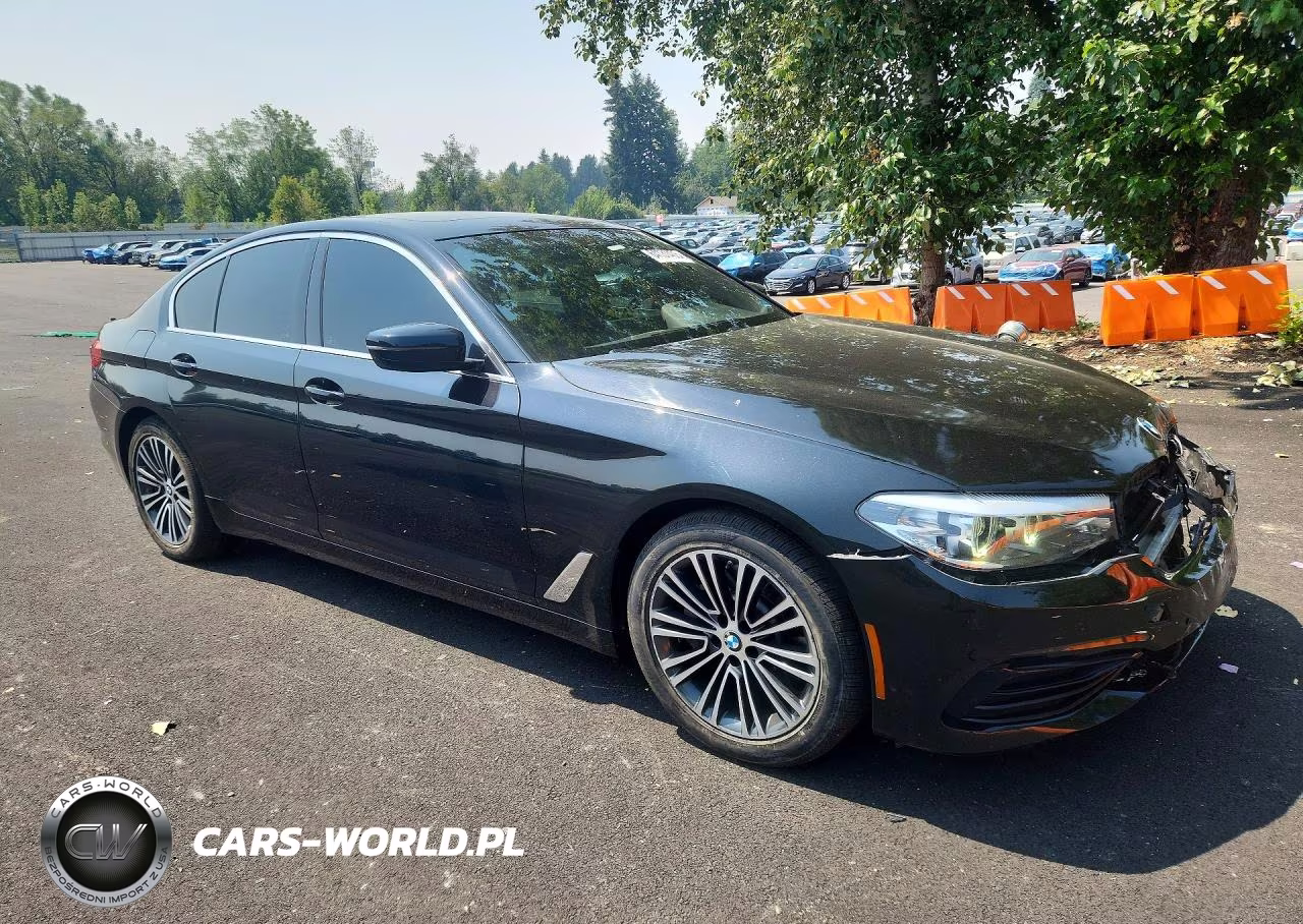 2019 BMW 530 I VIN:WBAJA5C58KWA58184 - 4