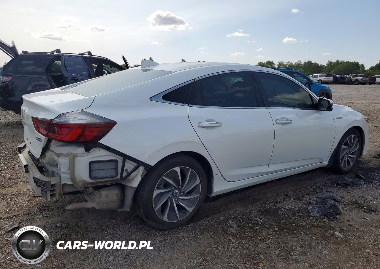 2019 Honda Insight Touring VIN:19XZE4F96KE018762 - 3