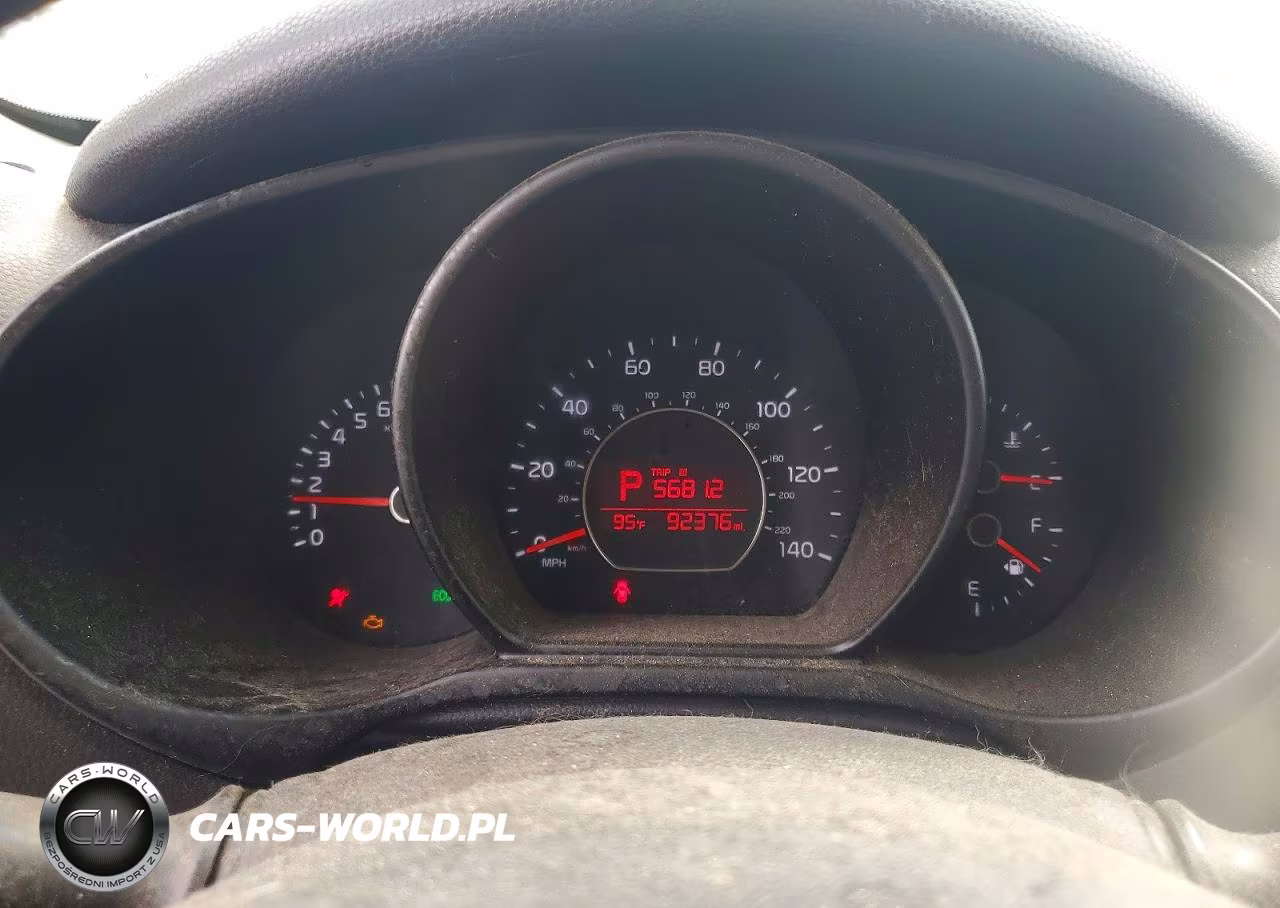 2015 Kia Soul + VIN:KNDJP3A59F7229157 - 9