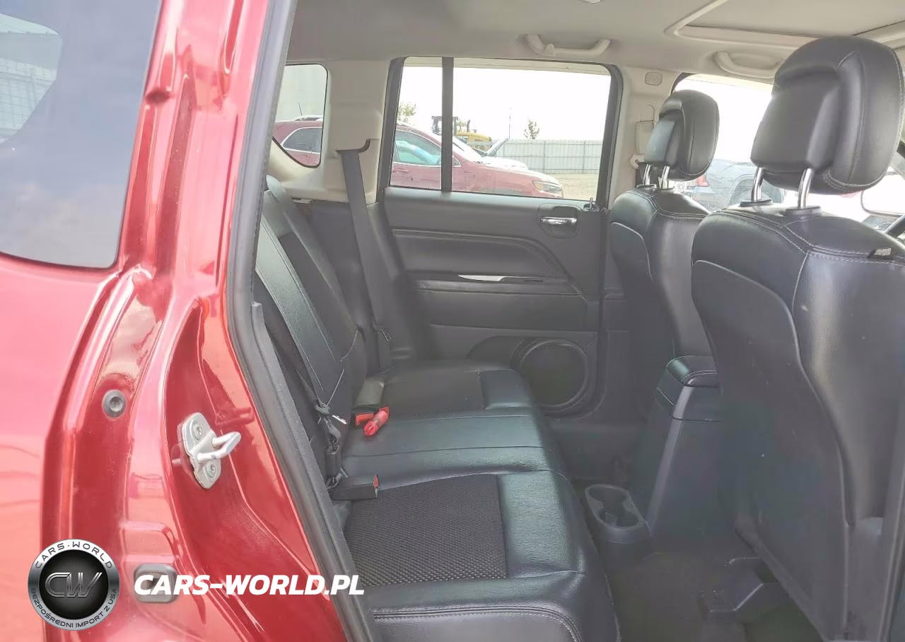 2014 Jeep Compass Latitude VIN:1C4NJCEB0ED585936 - 11