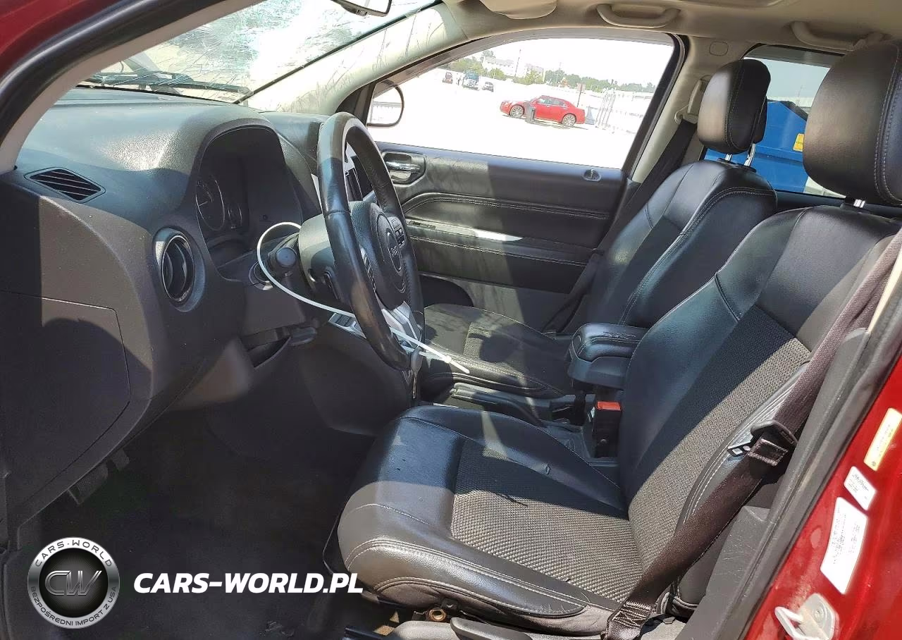 2014 Jeep Compass Latitude VIN:1C4NJCEB0ED585936 - 7