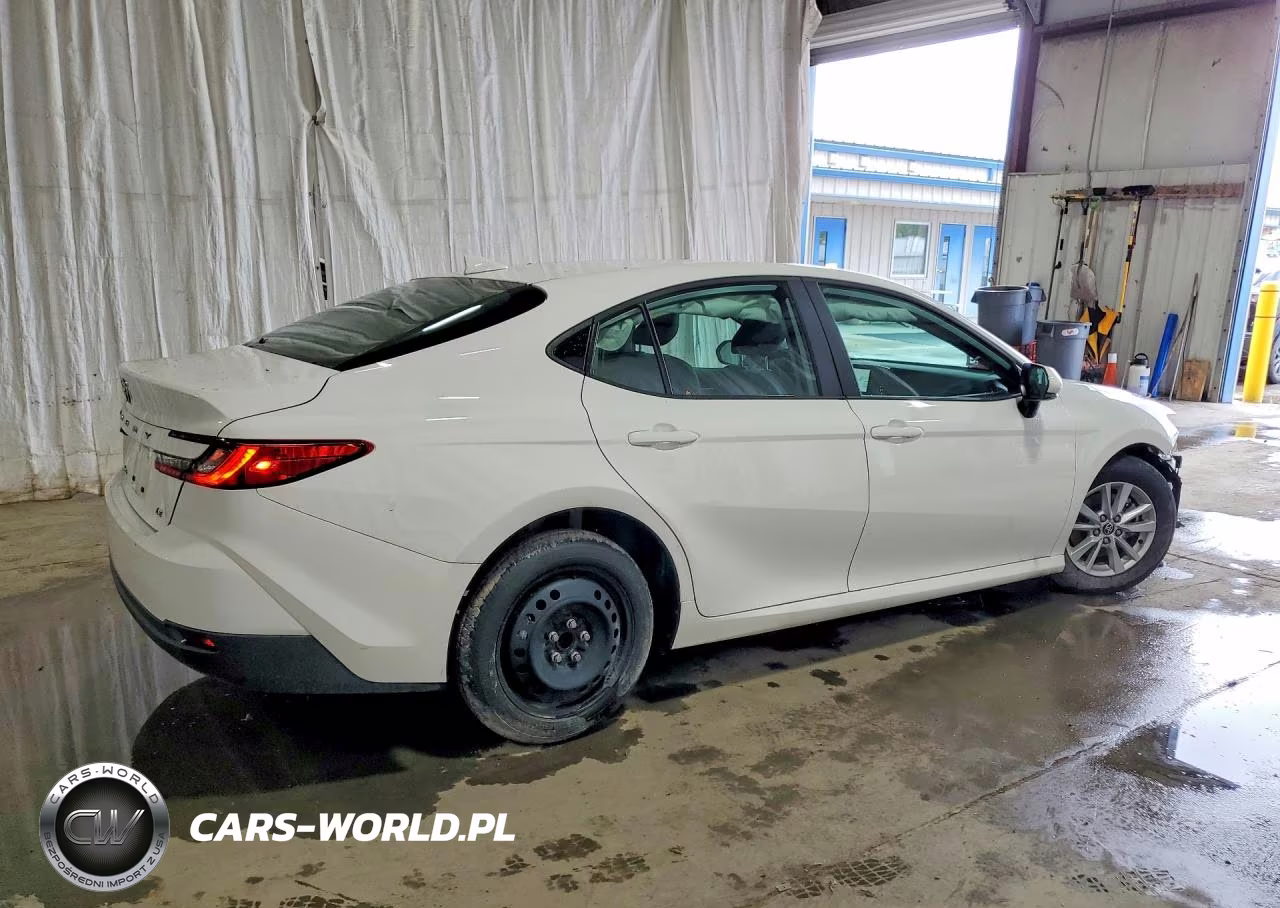 2026 Toyota Camry Le VIN:4T1DAACK5TU253700 - 3