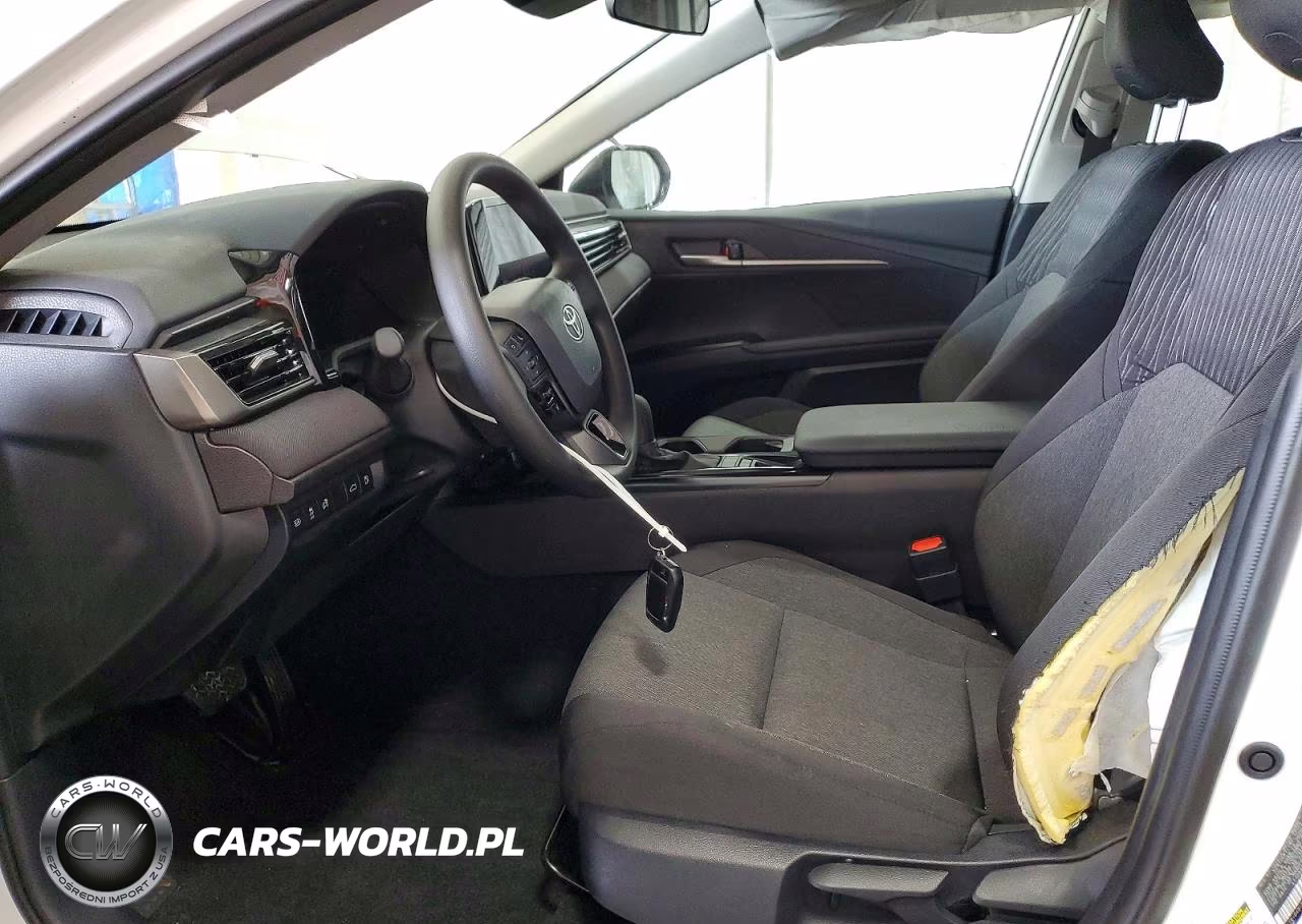 2026 Toyota Camry Le VIN:4T1DAACK5TU253700 - 7