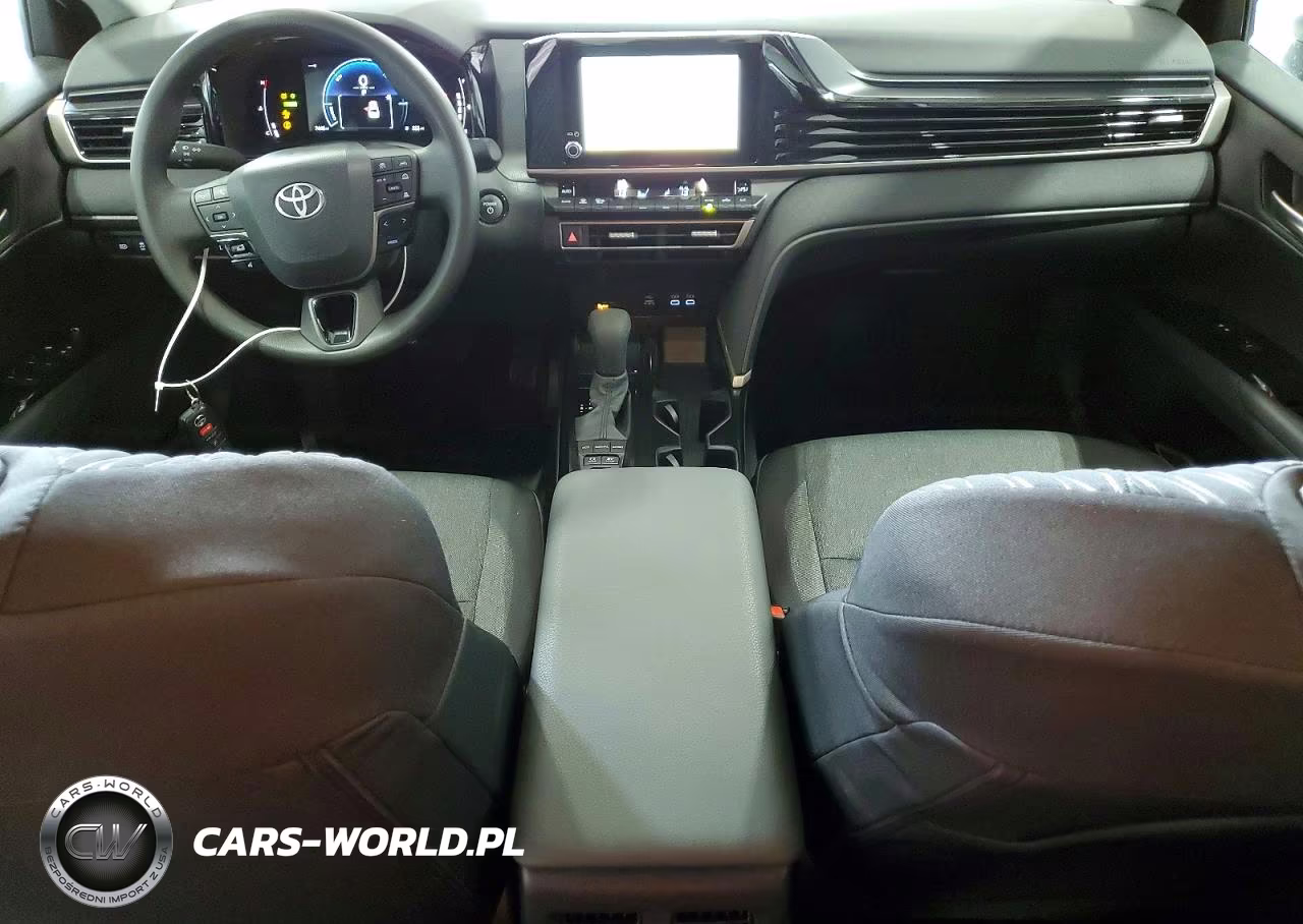 2026 Toyota Camry Le VIN:4T1DAACK5TU253700 - 8