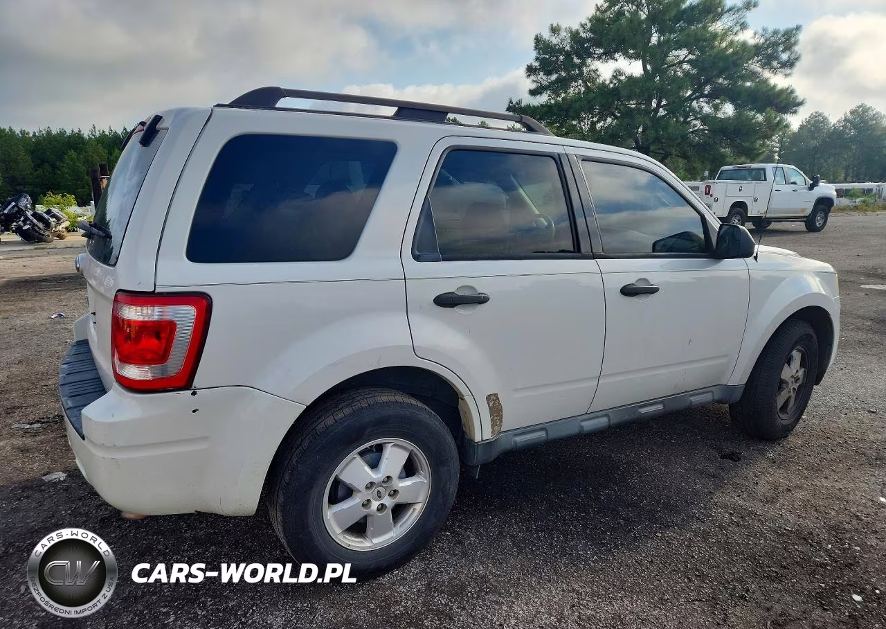 2011 Ford Escape Xlt VIN:1FMCU0D74BKB54187 - 3