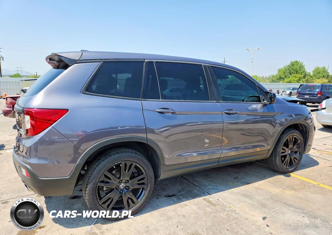 2021 Honda Passport Sport VIN:5FNYF8H27MB043523 - 3