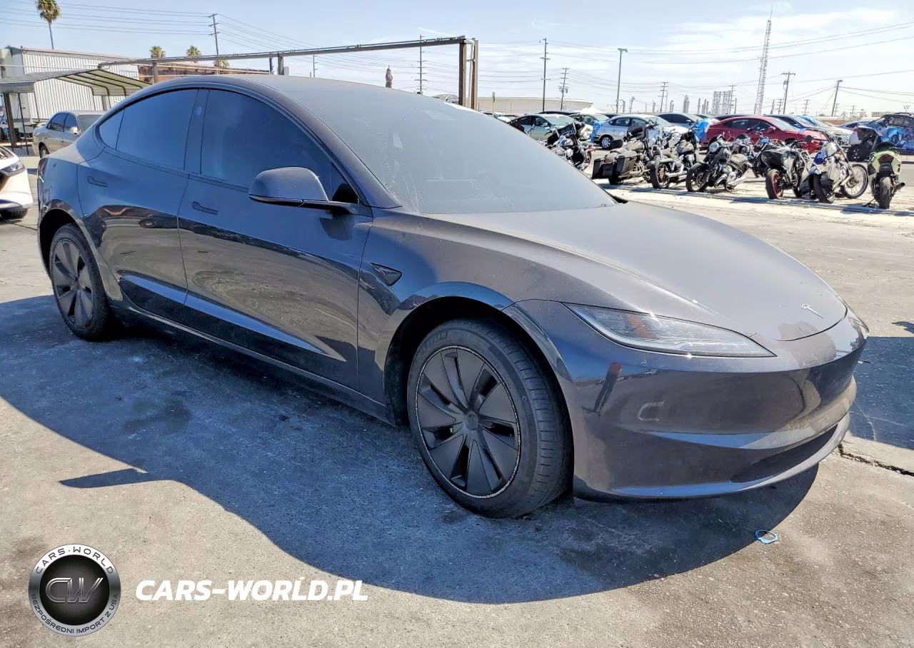 2024 Tesla Model 3 VIN:5YJ3E1EAXRF847080 - 4