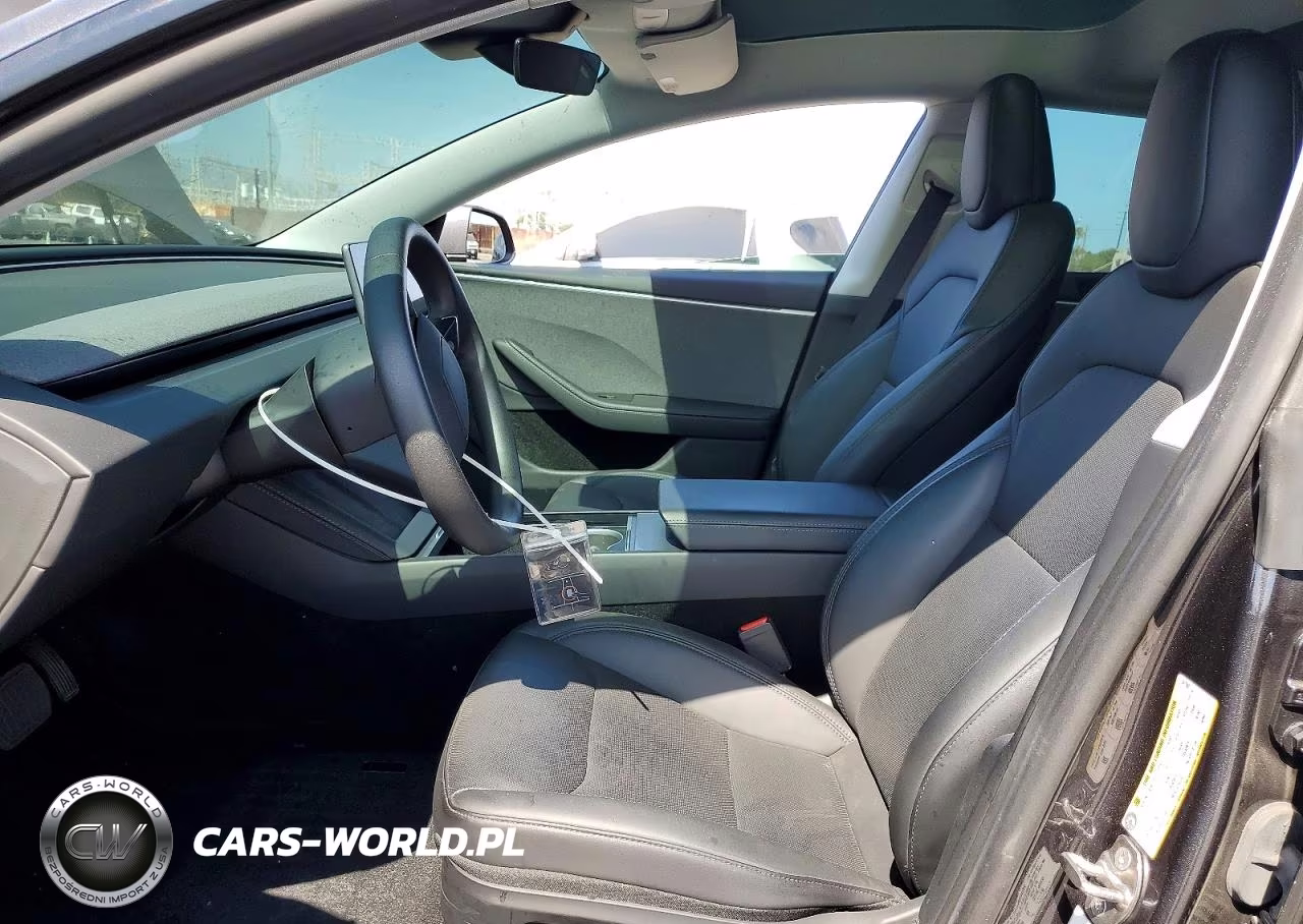 2024 Tesla Model 3 VIN:5YJ3E1EAXRF847080 - 7