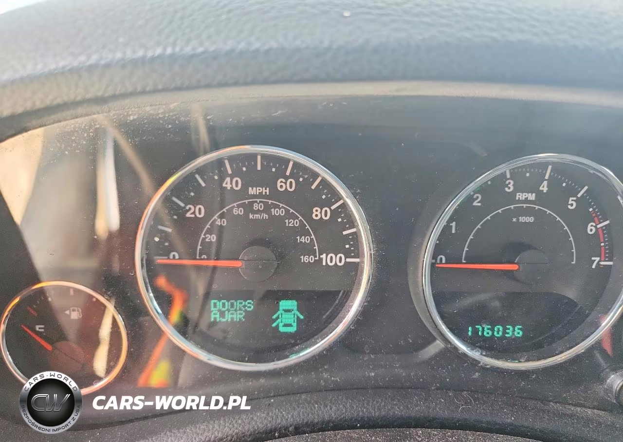 2011 Jeep Wrangler Unlimited Sport VIN:1J4BA3H14BL582006 - 9