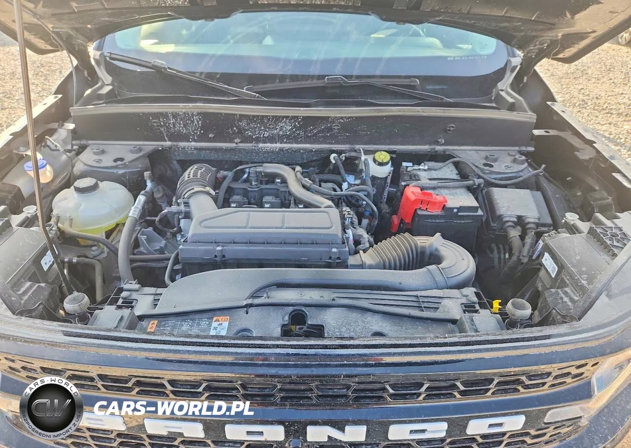 2025 Ford Bronco Sport Outer Banks VIN:3FMCR9CN8SRF51774 - 12