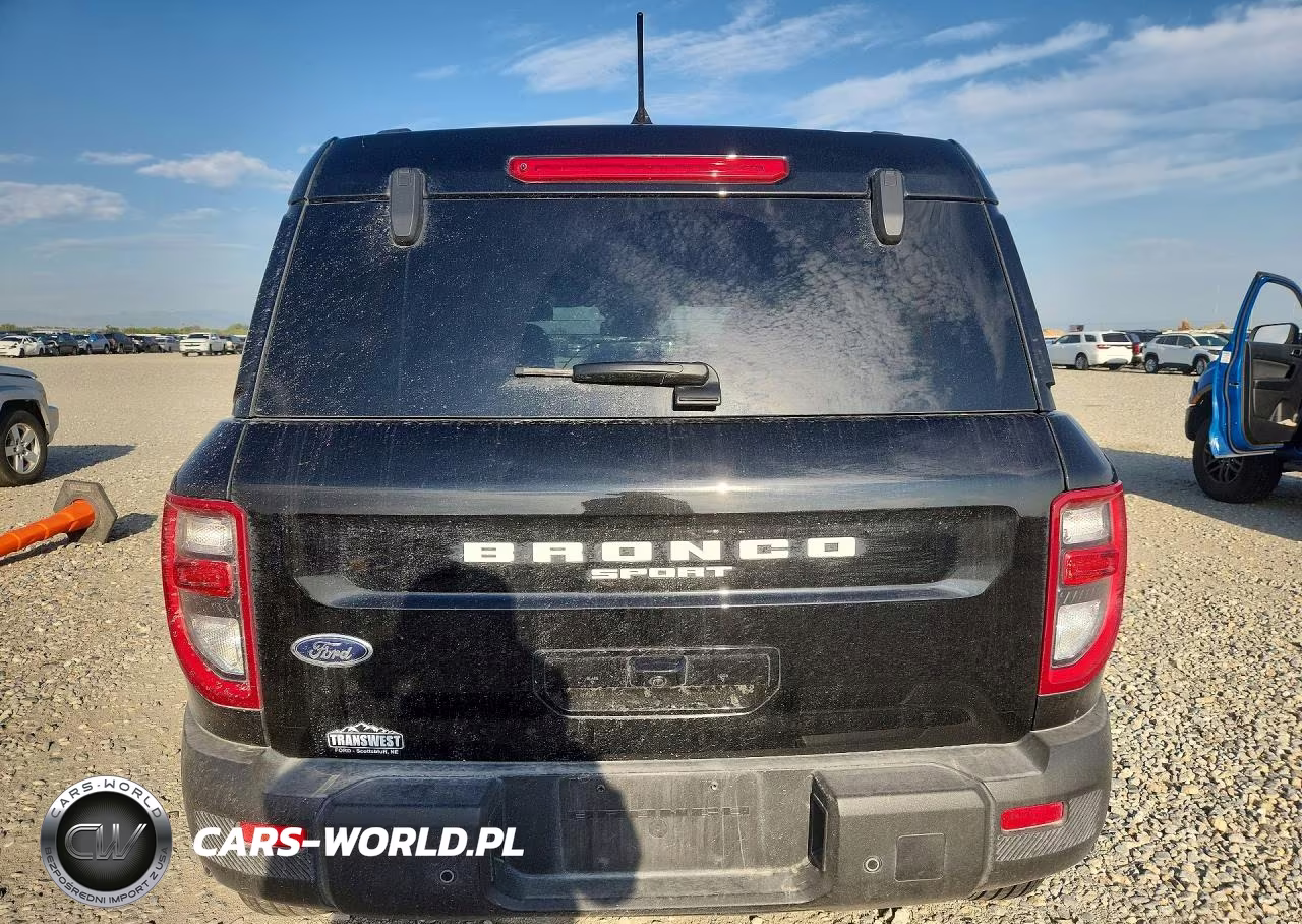 2025 Ford Bronco Sport Outer Banks VIN:3FMCR9CN8SRF51774 - 6