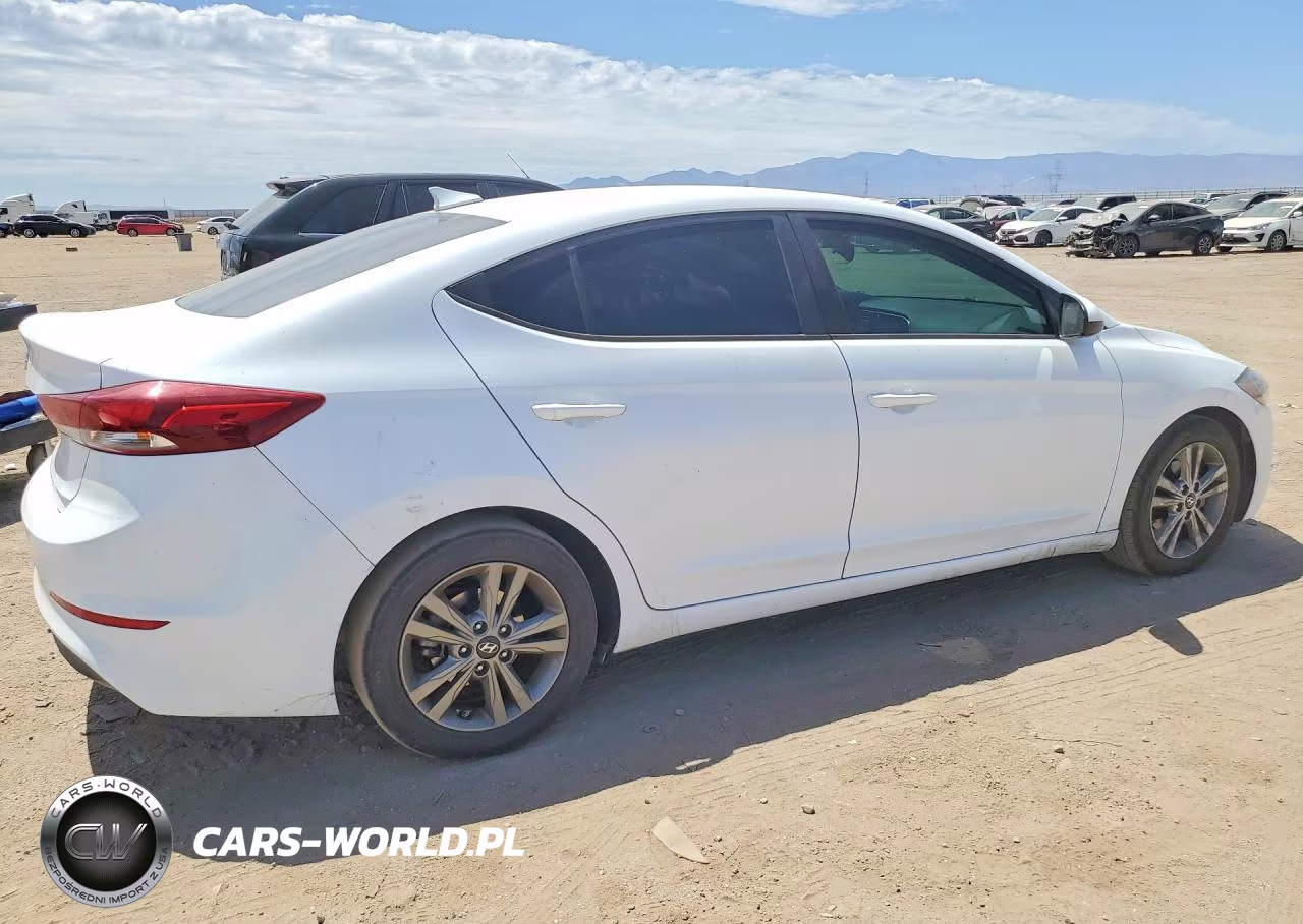 2018 Hyundai Elantra Sel VIN:5NPD84LF9JH361040 - 3