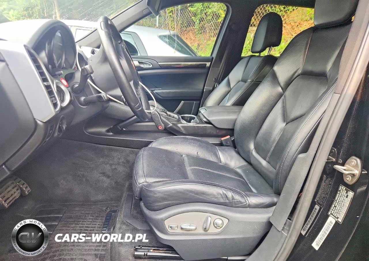 2012 Porsche Cayenne S Hybrid VIN:WP1AE2A26CLA93688 - 7