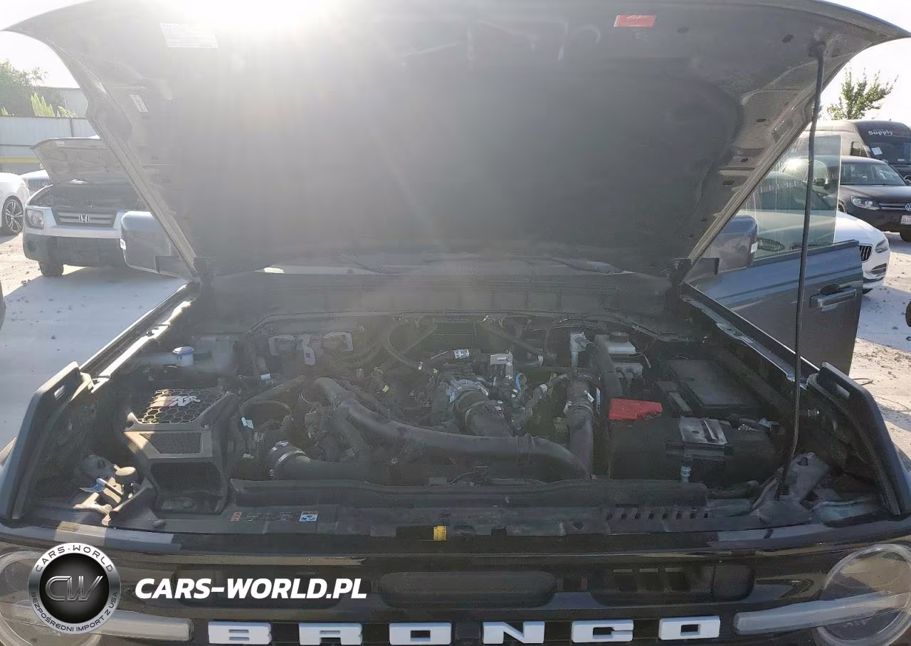 2022 Ford Bronco Base VIN:1FMEE5DP4NLA93697 - 12