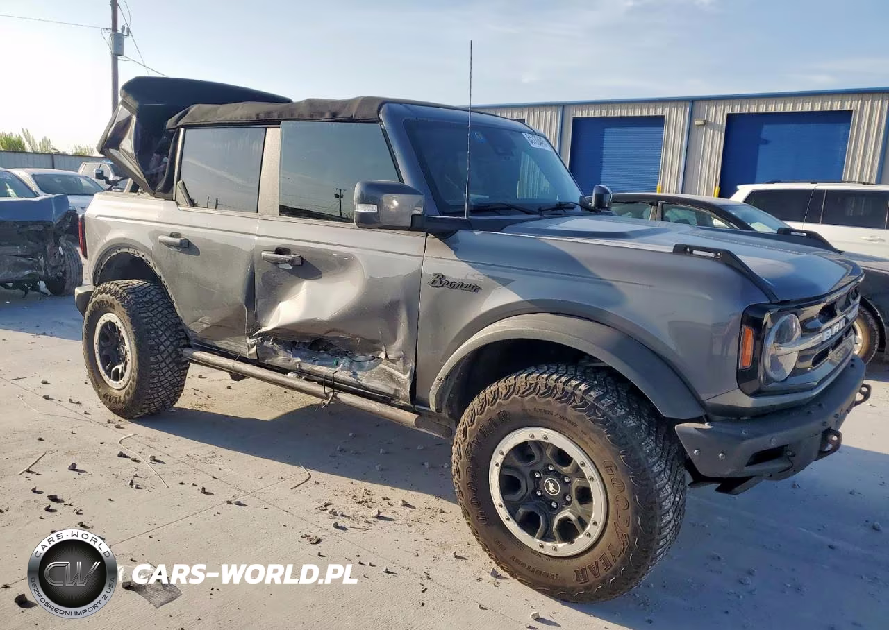 2022 Ford Bronco Base VIN:1FMEE5DP4NLA93697 - 4