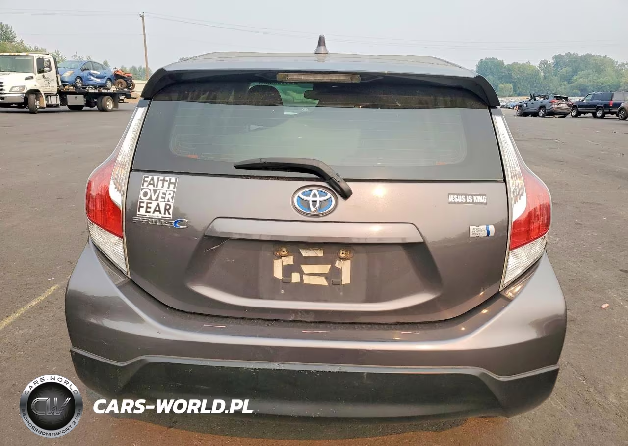 2017 Toyota Prius C Two VIN:JTDKDTB32H1597552 - 6