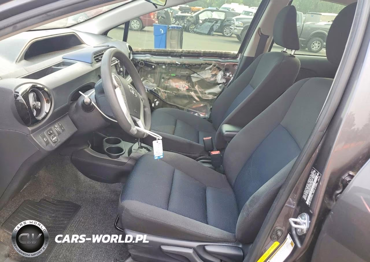 2017 Toyota Prius C Two VIN:JTDKDTB32H1597552 - 7