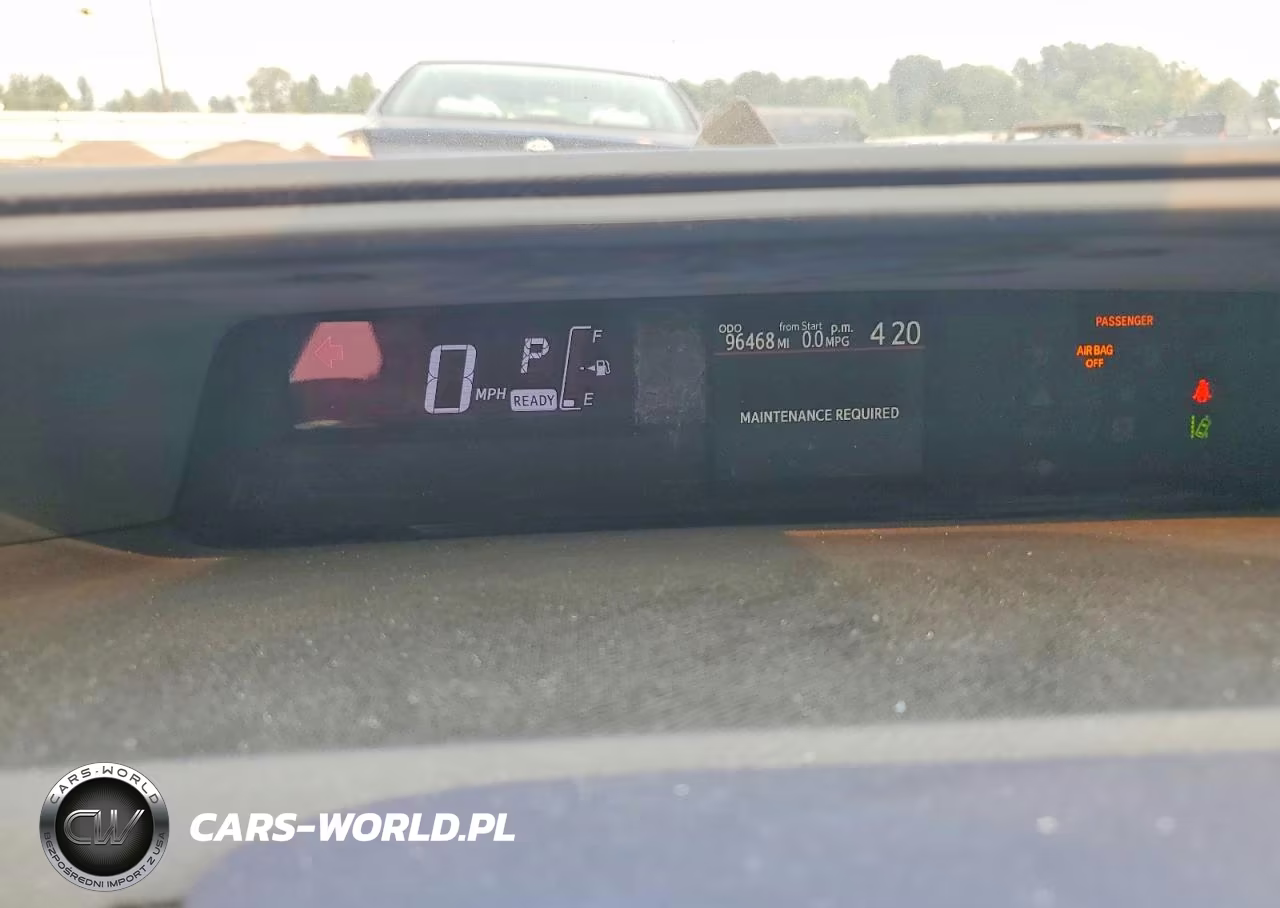 2017 Toyota Prius C Two VIN:JTDKDTB32H1597552 - 9