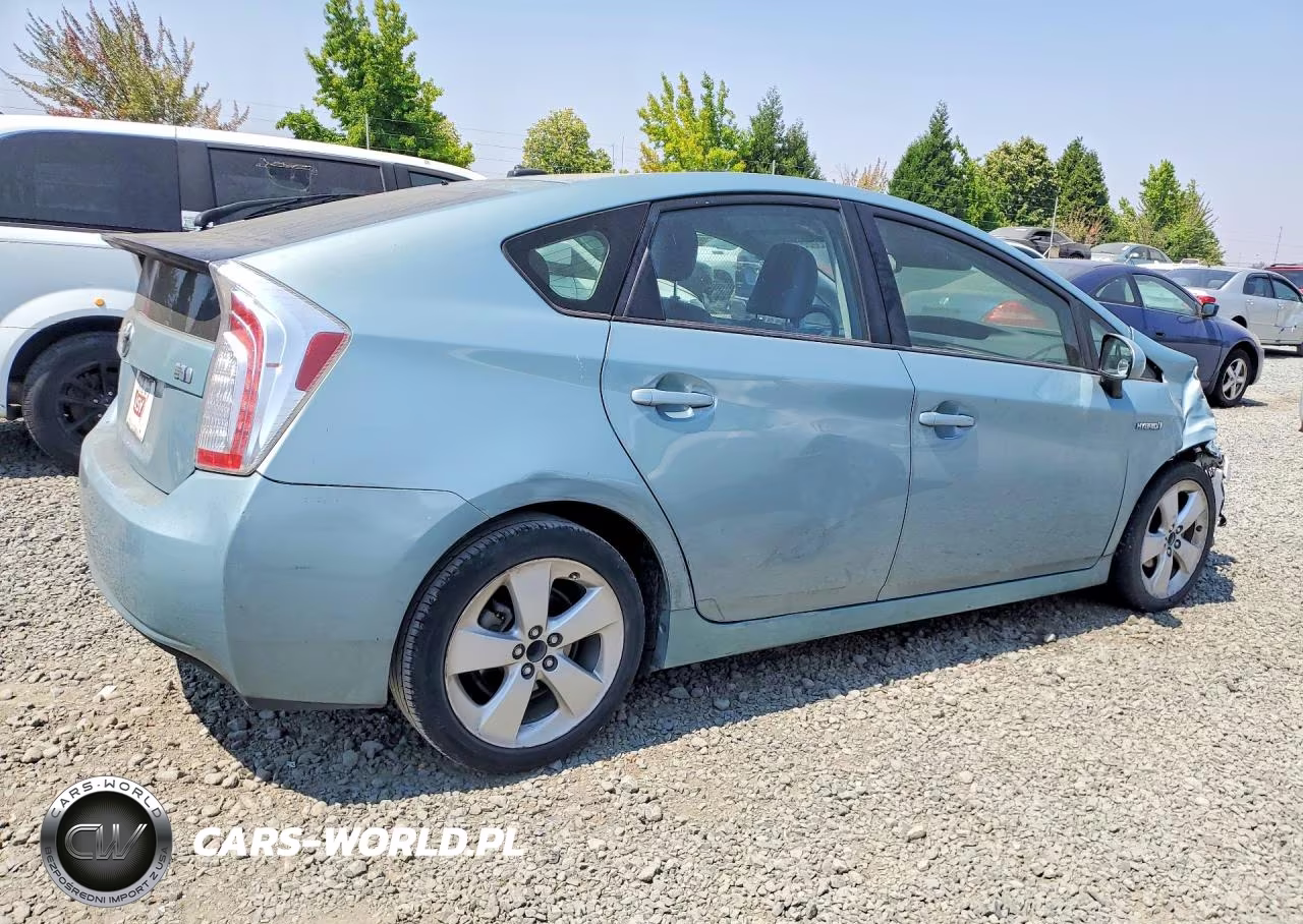 2014 Toyota Prius Five VIN:JTDKN3DU3E1819112 - 3