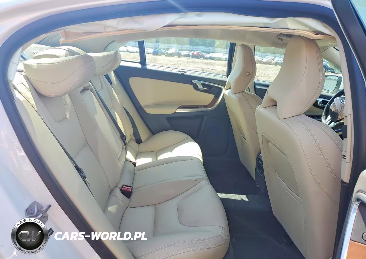 2017 Volvo S60 Platinum VIN:LYV402TM2HB126080 - 10