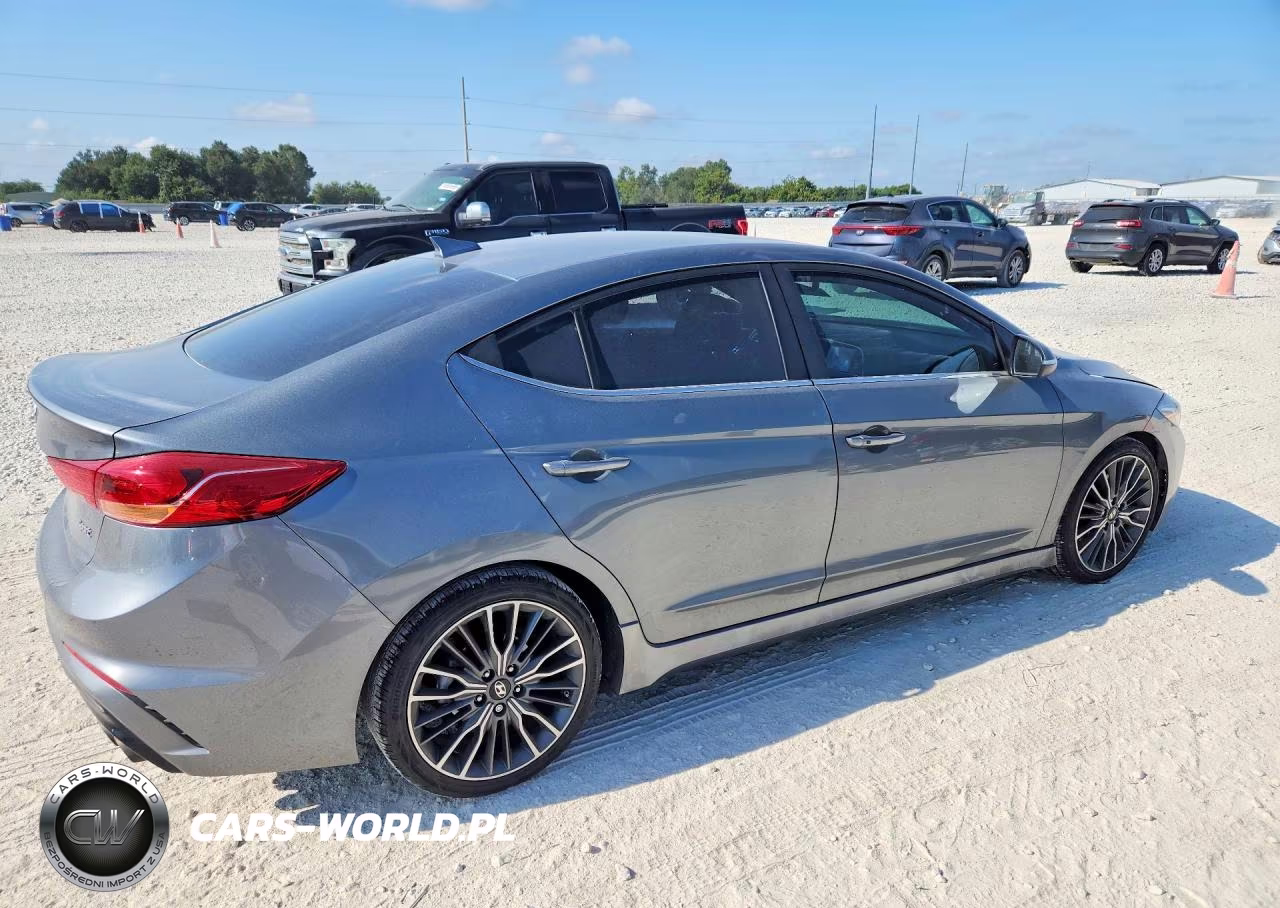 2018 Hyundai Elantra Sport VIN:KMHD04LB4JU574631 - 3
