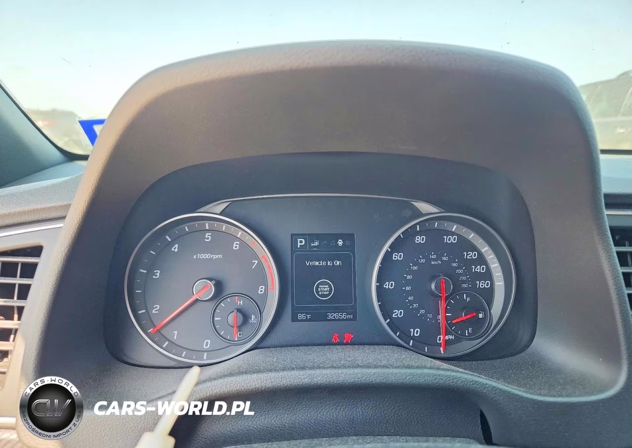 2018 Hyundai Elantra Sport VIN:KMHD04LB4JU574631 - 9