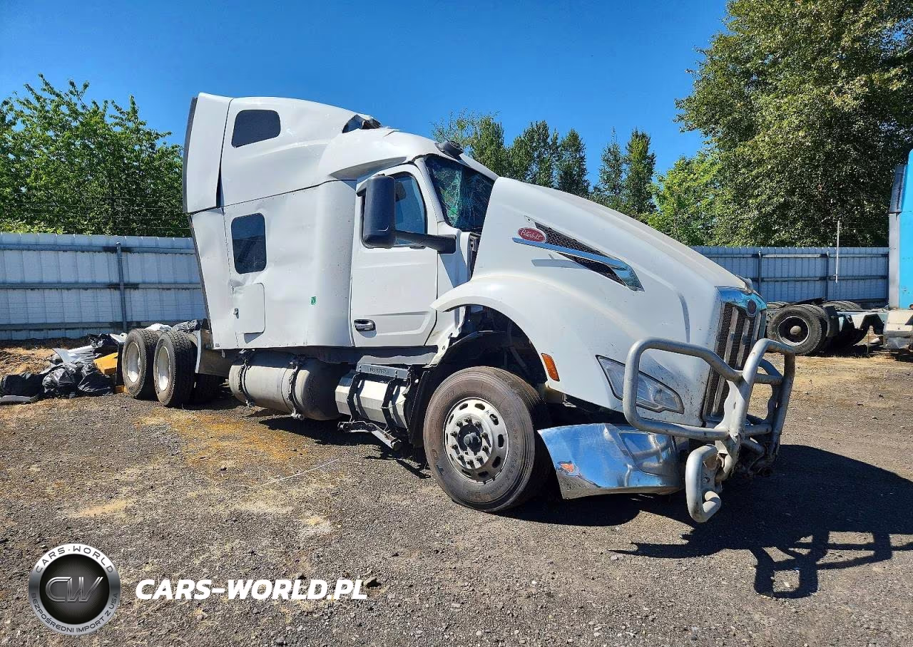 2022 Peterbilt 579 Semi Truck