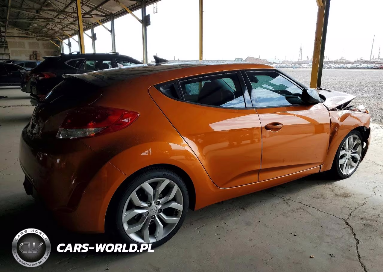 2013 Hyundai Veloster Base VIN:KMHTC6AD6DU157406 - 3