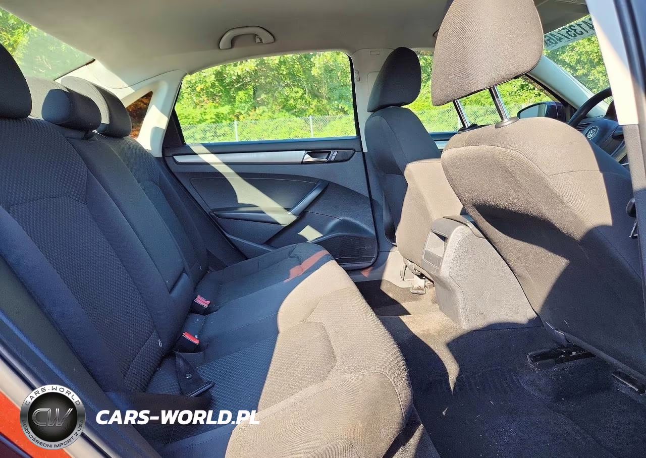 2013 Volkswagen Passat S VIN:1VWAP7A38DC043133 - 10