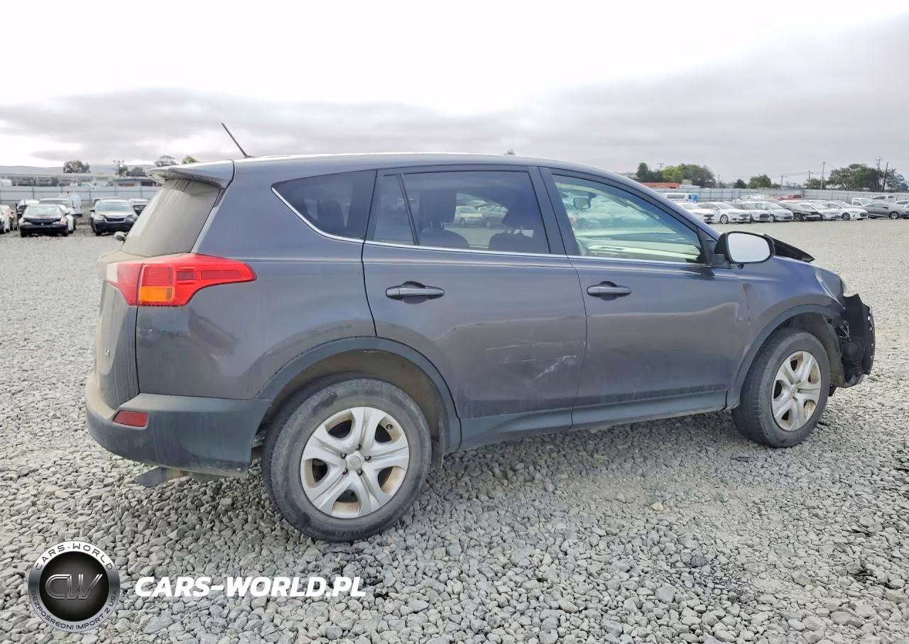 2015 Toyota Rav4 Le VIN:JTMZFREV8FJ052669 - 3